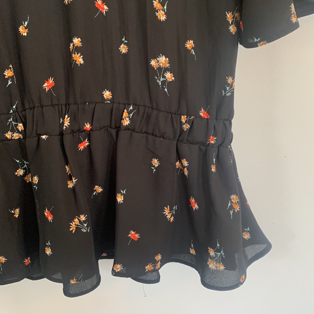 Flared dressy blouse L DONATED - Picture 3 of 9